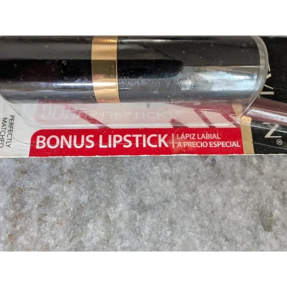 Revlon Bonus Super Lustrous Lipstick with ColorStay Lipliner PLUM #665 NEW‎